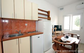 4F205ADE-3859-4765-8DFD-82716989B150
